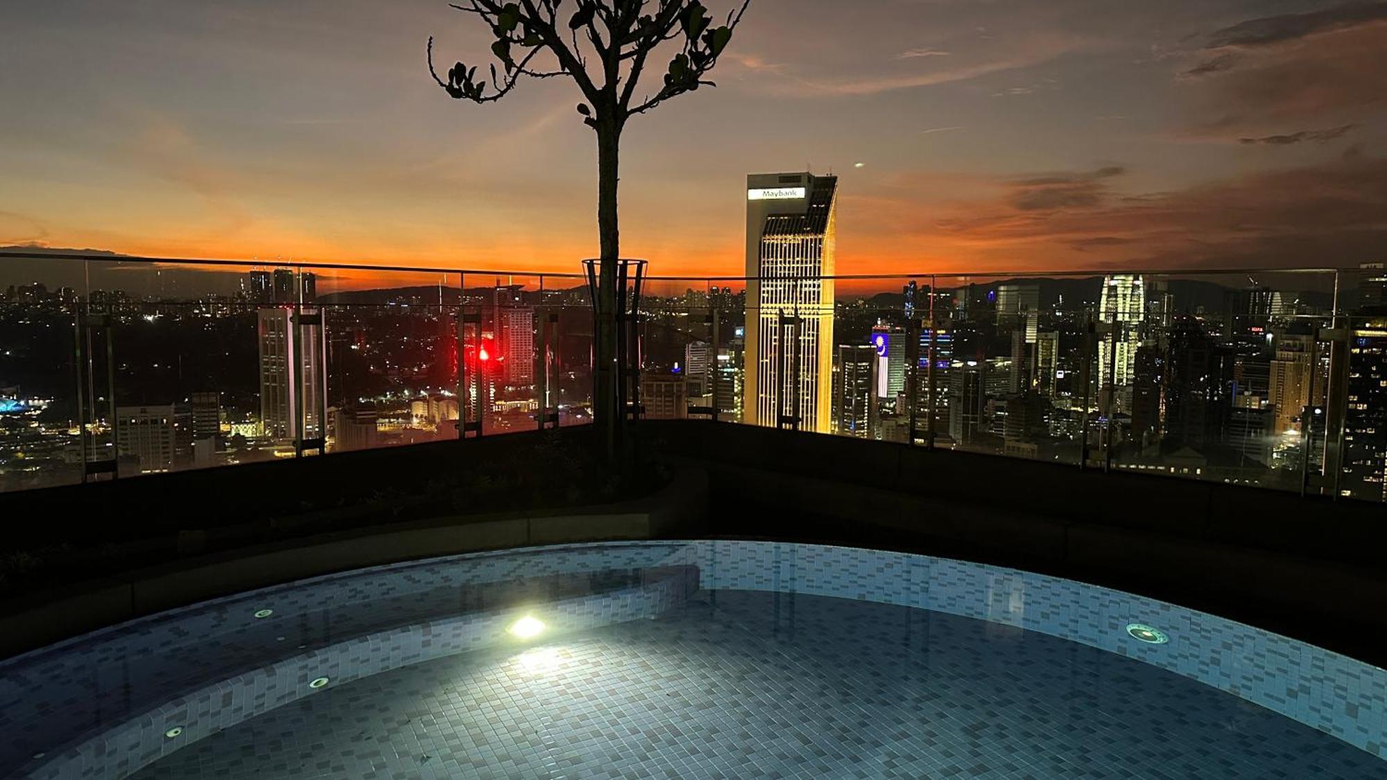 Skyline View In Bukit Bintang The Robertson 42F Apartment Kuala Lumpur Luaran gambar